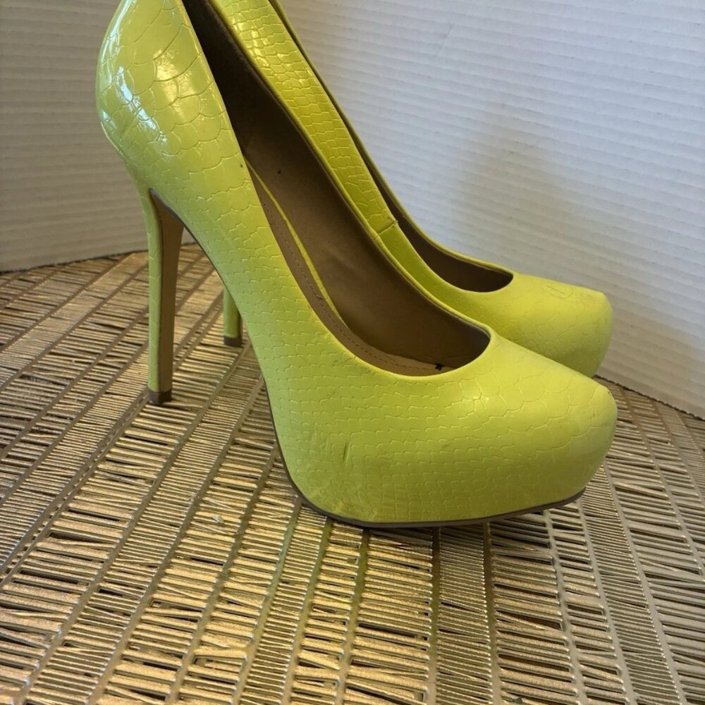 Steve Madden Nala Neon Yellow Snake Platform Heels Pumps - Women’s Size 10 - Picture 3 of 6